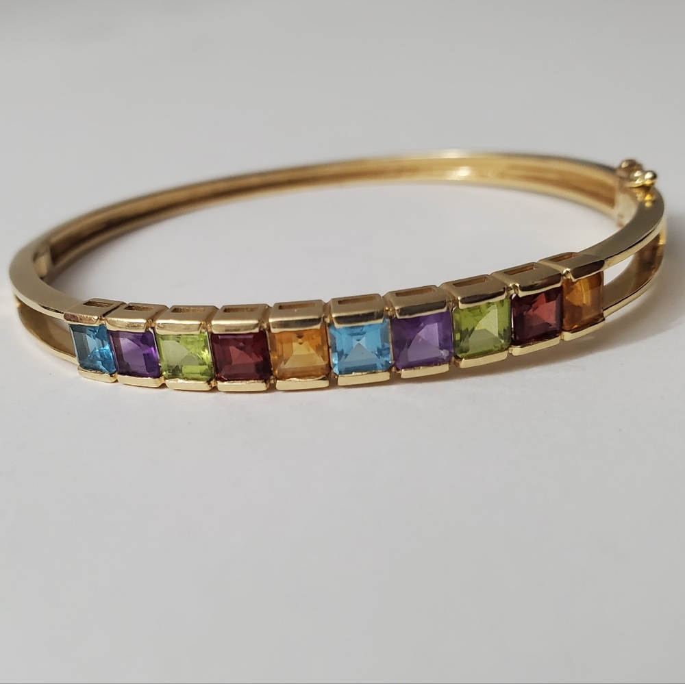 Watch Video / 14K Gold Multi-Gemstone Bangle Bracelet – A Rainbow of Elegance